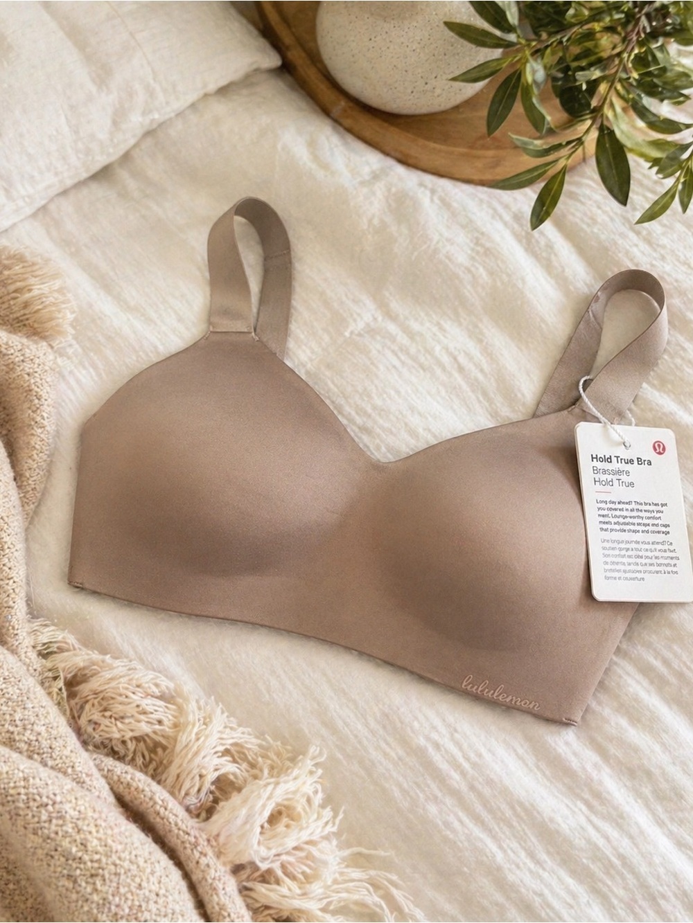 Lululemon Hold True Bra 34E NWT Nude Wireless Comfort Bra